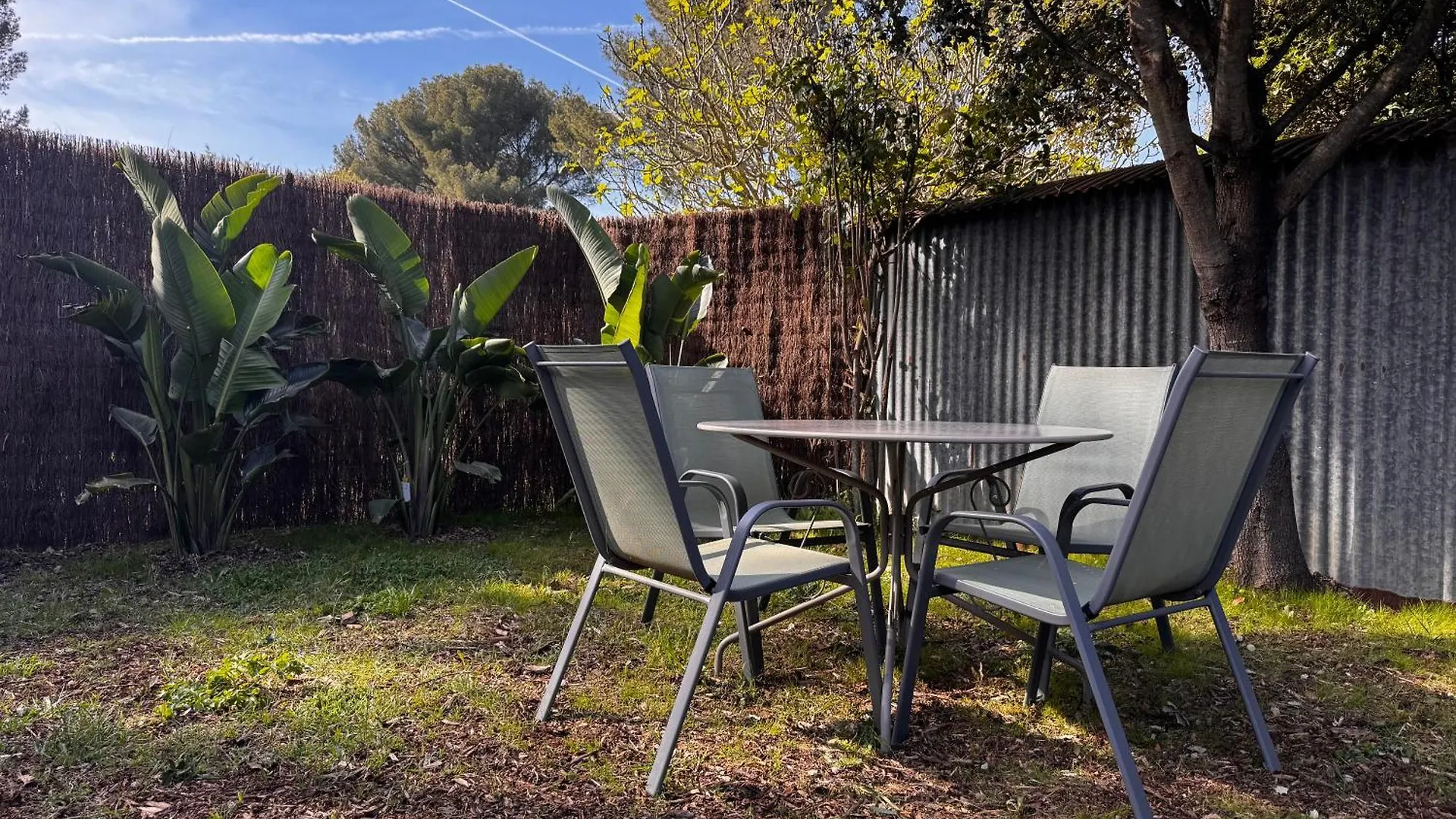 Holiday home Petite Maison Entre Mer Et Foret En Pleine Nature Six-Fours-les-Plages France